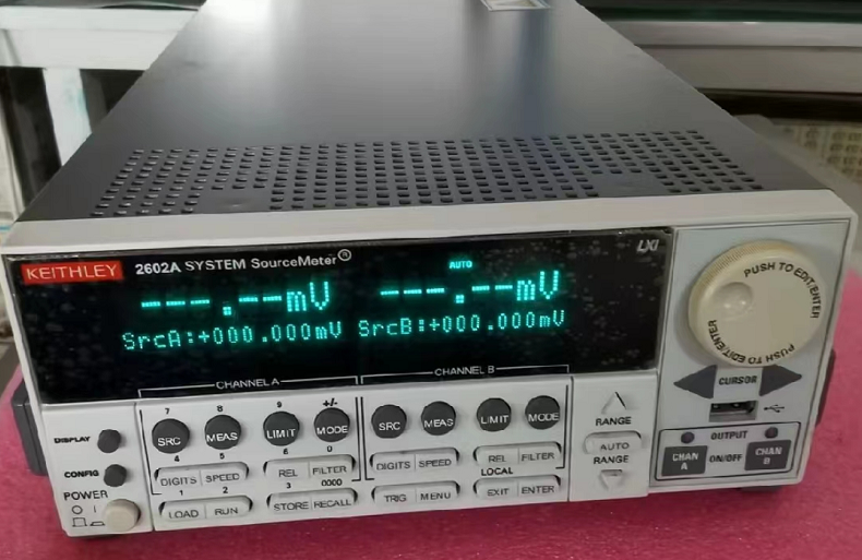 62be4d1d0569c.jpg 源表KEITHLEY2602A 2 .jpg